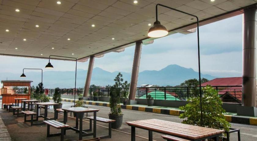 Super Oyo Capital O 483 Tamansari Panoramic Bandung Ξενοδοχείο Εξωτερικό φωτογραφία